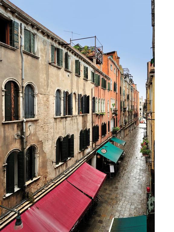 Botteri Palace Apartments By Wonderful Italy เวนิส ภายนอก รูปภาพ