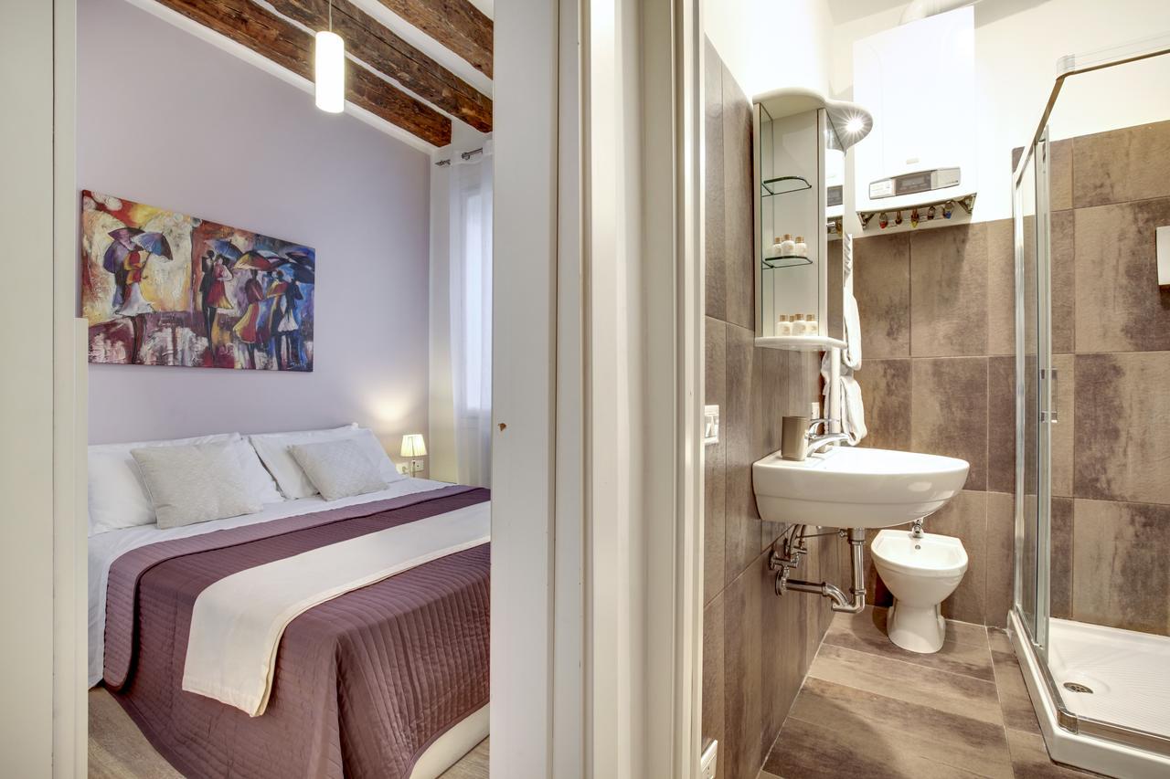 Botteri Palace Apartments By Wonderful Italy เวนิส ภายนอก รูปภาพ