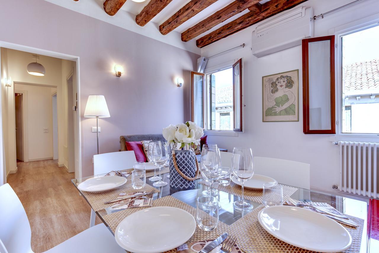 Botteri Palace Apartments By Wonderful Italy เวนิส ภายนอก รูปภาพ